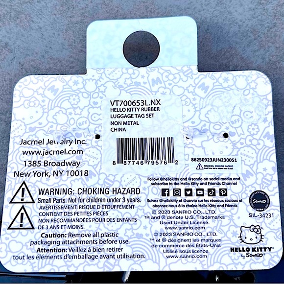 NWT SANRIO Hello Kitty White Red and Black 2pc Rubber Luggage Bag Travel Tag Set - Picture 7 of 12